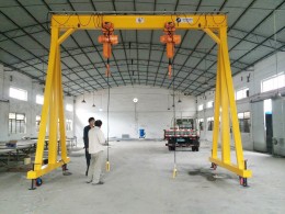 輕型龍門(mén)架起重機(jī)